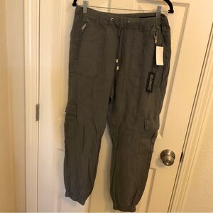 NWT [BLANKNYC] the Night Linen Pants with Zippered Pockets 29 Washed Dark Green